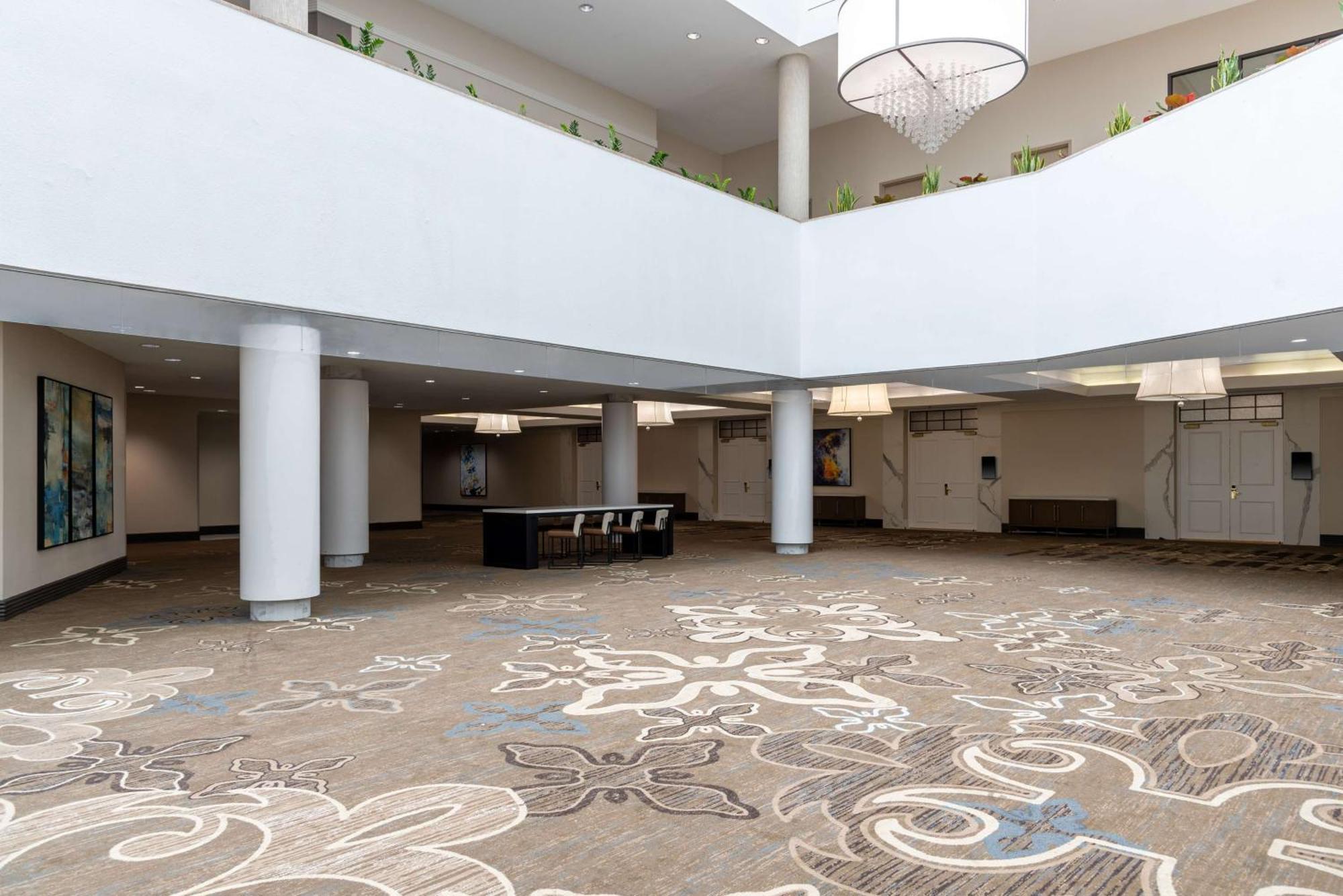 Hilton Alexandria Mark Center Exteriör bild