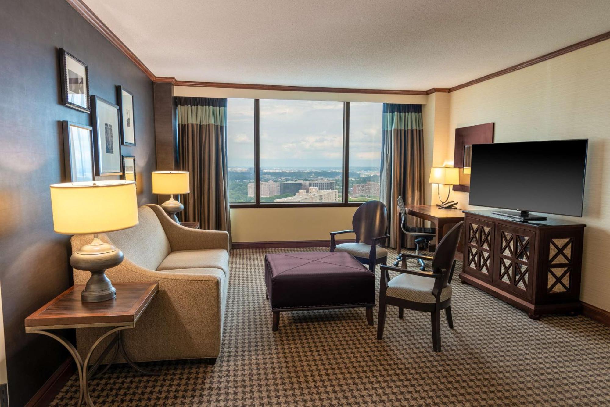 Hilton Alexandria Mark Center Exteriör bild